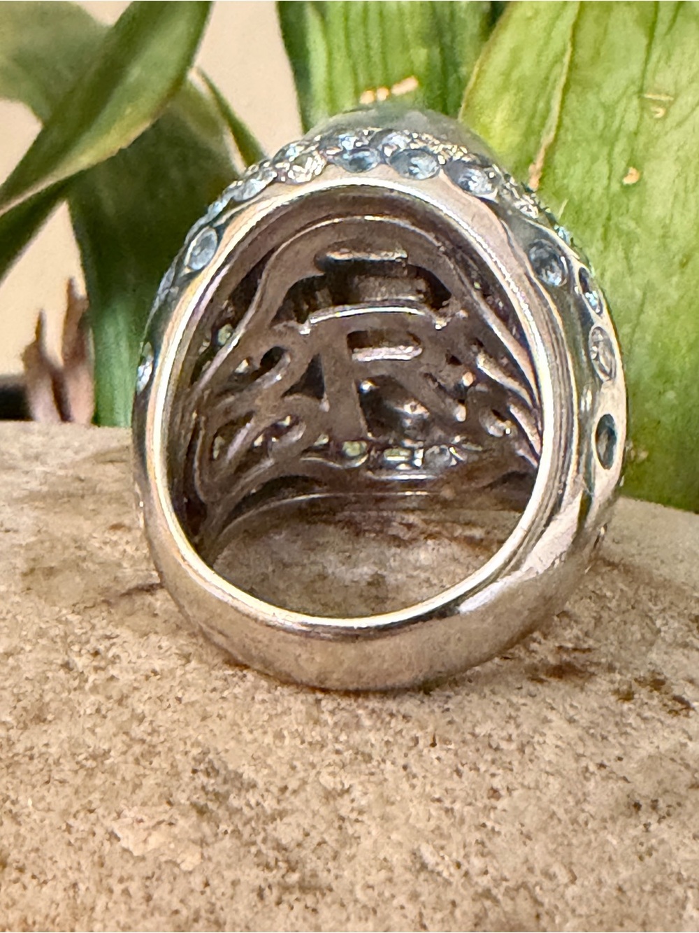 Rodney Raynor 18 karat gold moonstone Diamond Ring - Picture 2 of 11